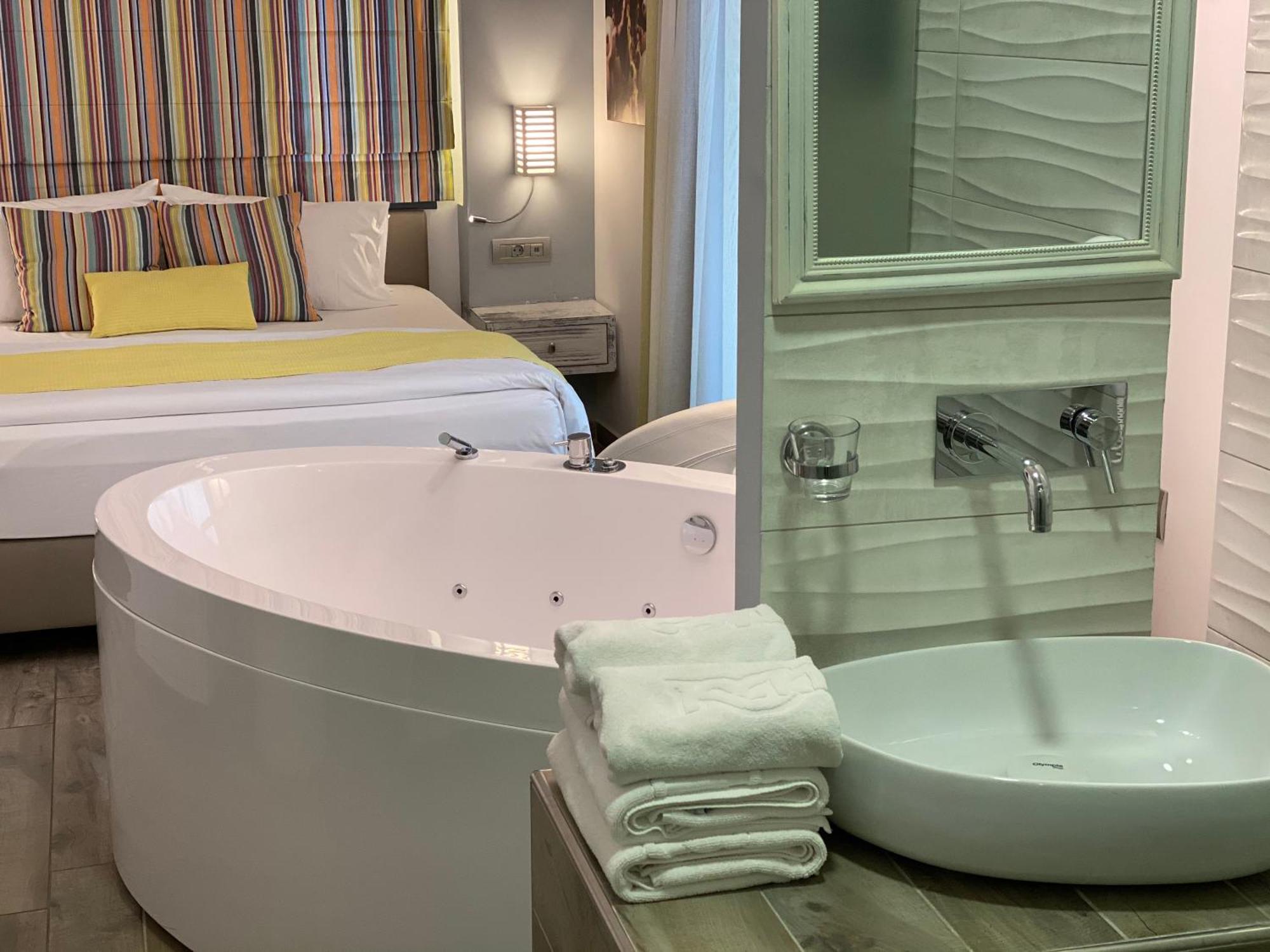Kyknos Beach Hotel & Bungalows Малиа Екстериор снимка